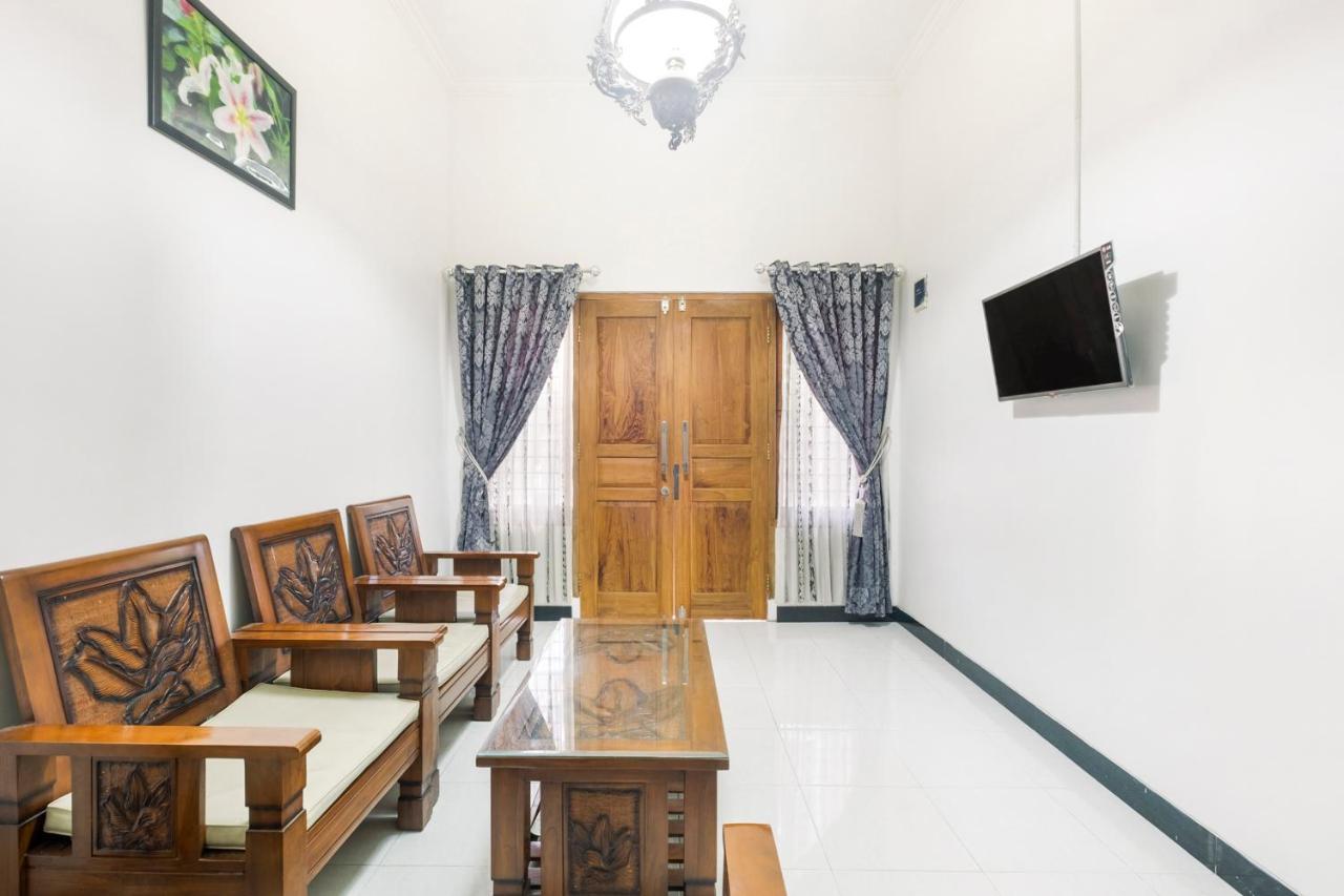 Hotel Oyo 3267 Omah Suryo Yogyakarta Esterno foto